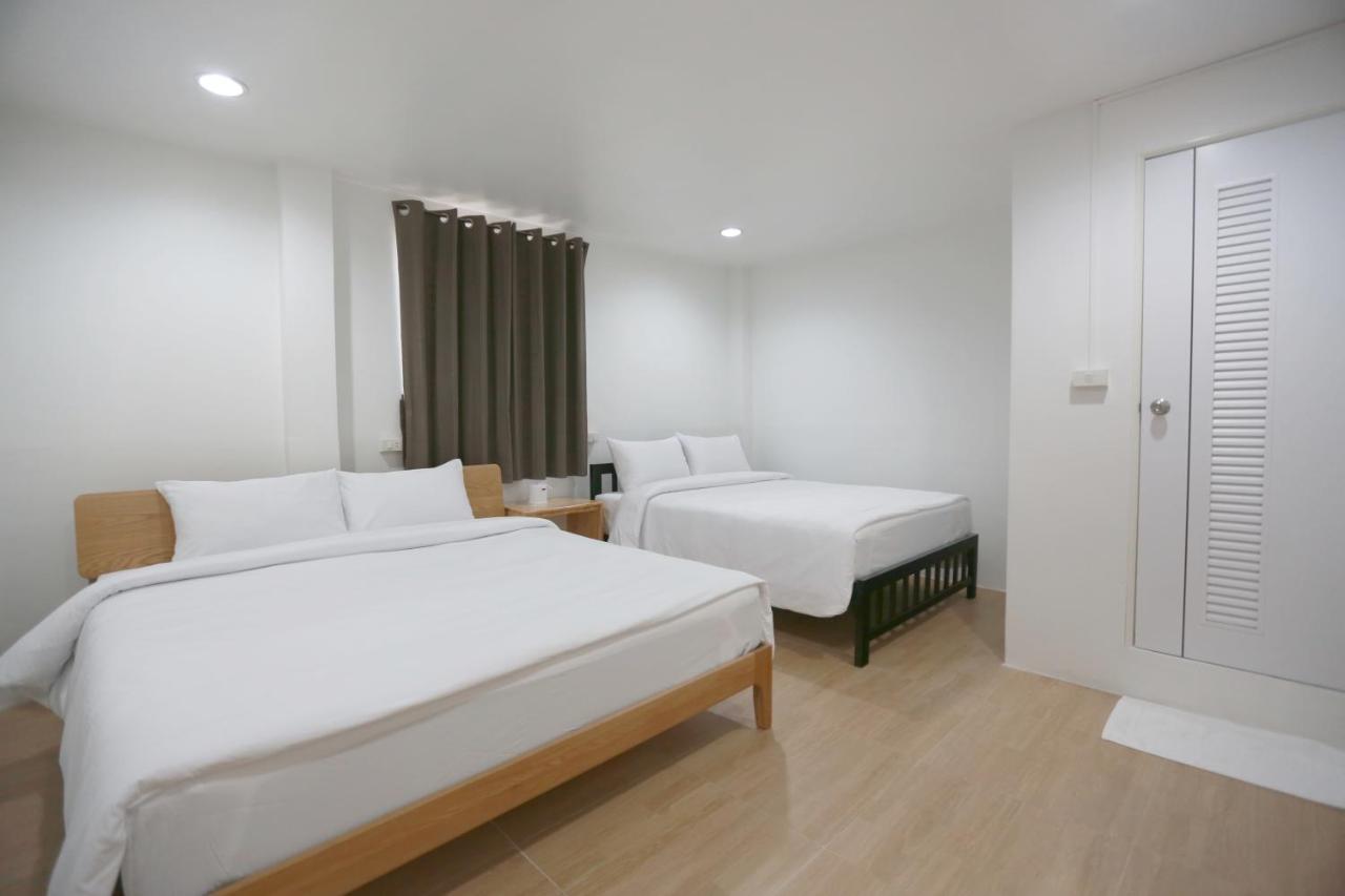 Хостел Interest Poshtel Бангкок Екстер'єр фото