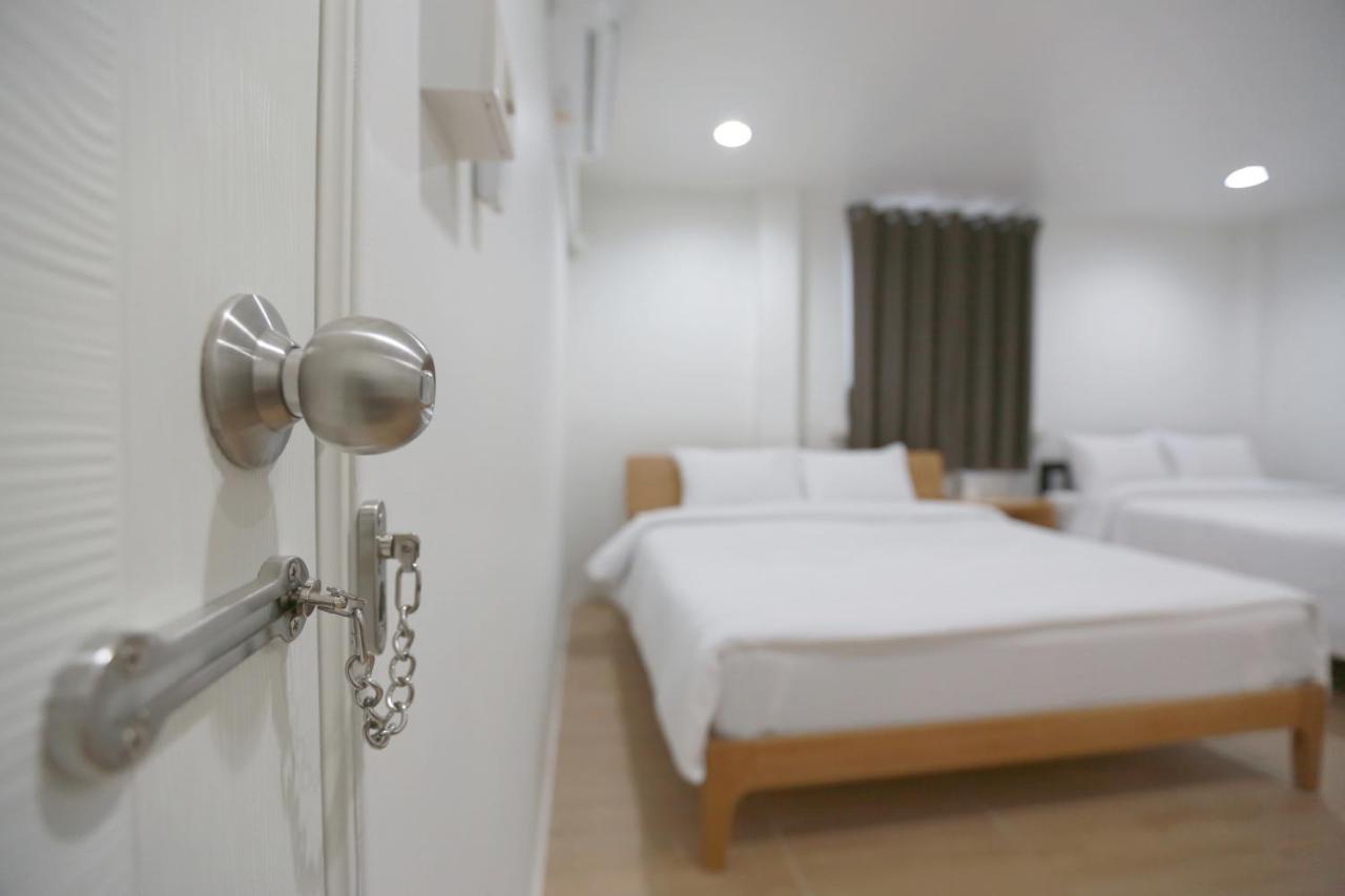Хостел Interest Poshtel Бангкок Екстер'єр фото